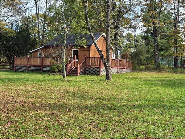 1.58 Acres of Residential Land with Home for Sale in Ellenville, New York