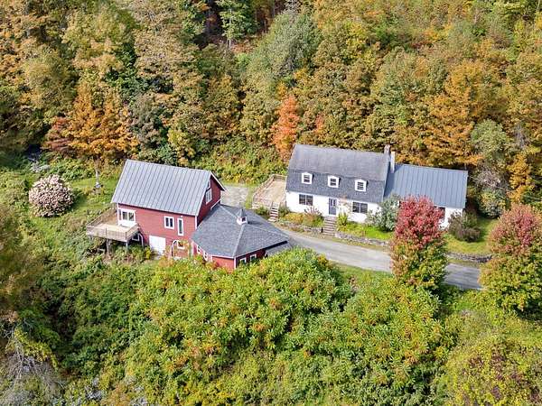 5.1 Acres of Residential Land with Home for Sale in Duxbury, Vermont