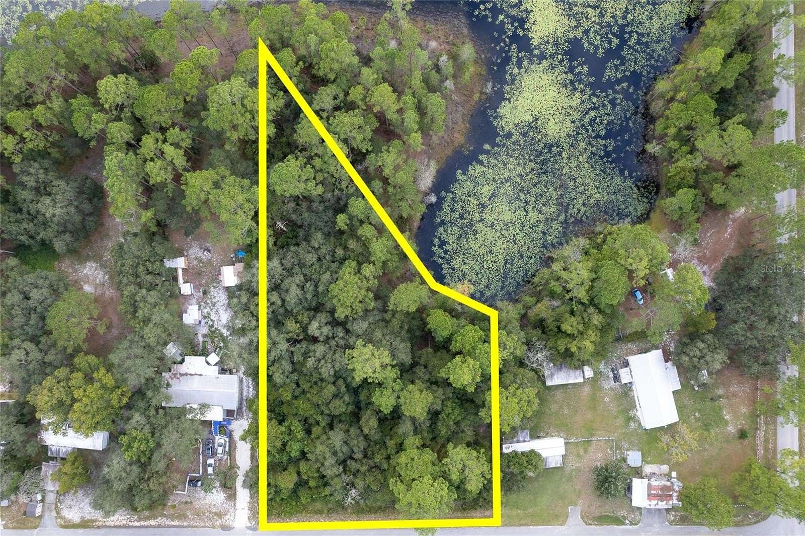 1 Acre of Residential Land for Sale in Eustis, Florida