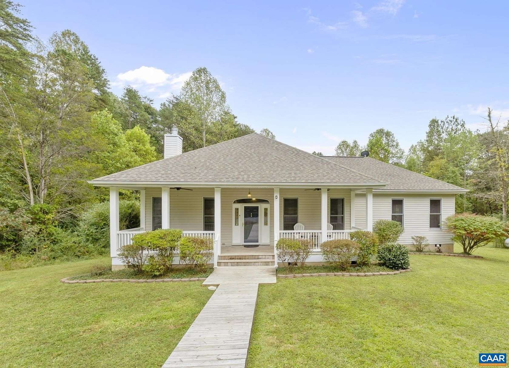 14.3 Acres of Land with Home for Sale in Louisa, Virginia