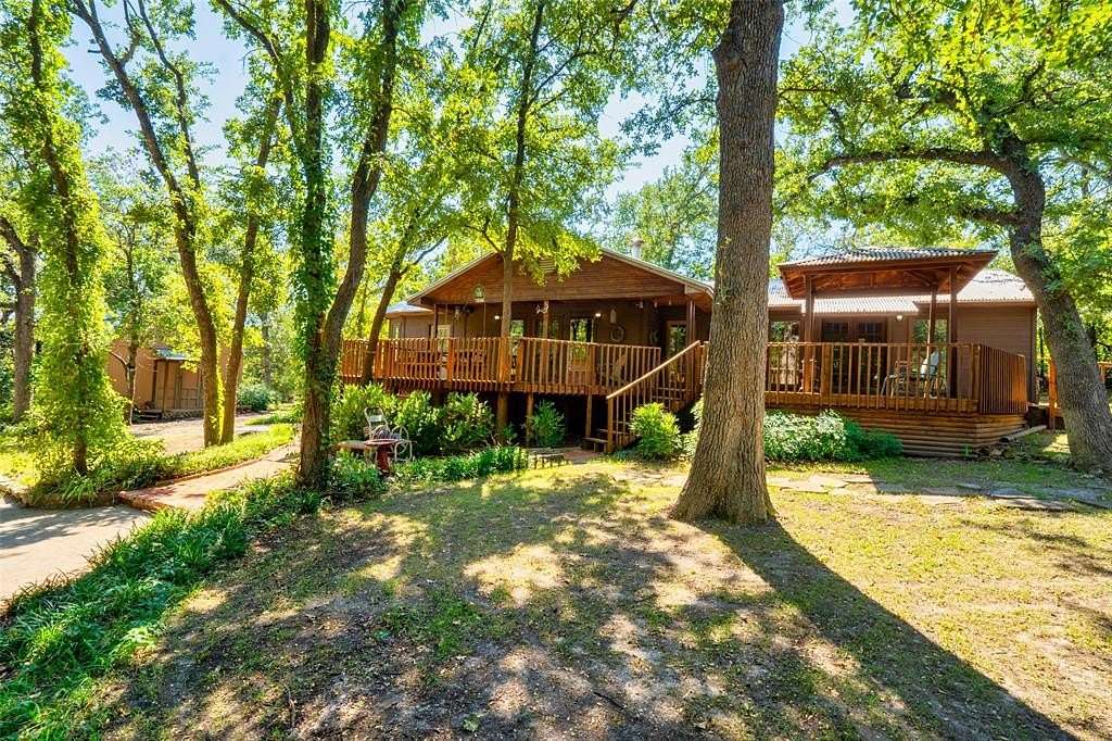 2.27 Acres of Improved Mixed-Use Land for Sale in Azle, Texas