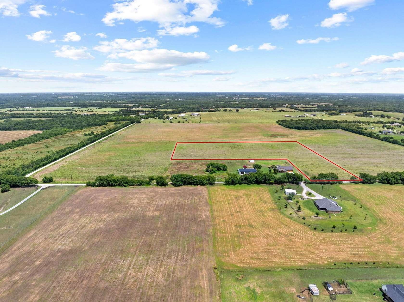 11 Acres of Land for Sale in Van Alstyne, Texas