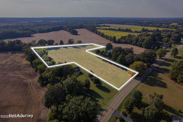 7 Acres of Residential Land for Sale in Trenton, Tennessee