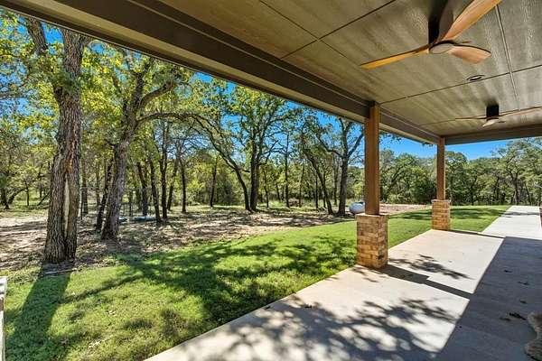 2.86 Acres of Residential Land with Home for Sale in Alvord, Texas