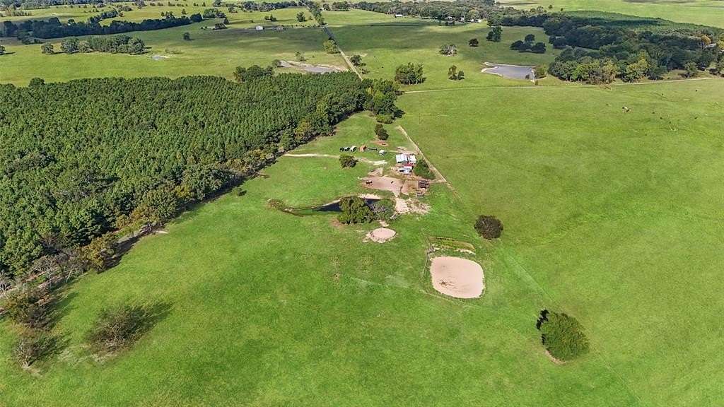 8 Acres of Land for Sale in Mount Pleasant, Texas