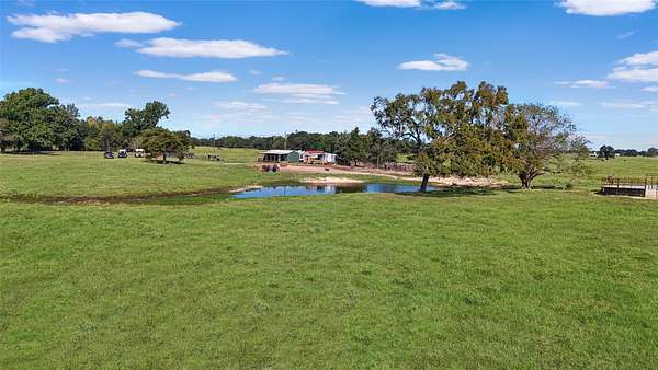 8 Acres of Land for Sale in Mount Pleasant, Texas