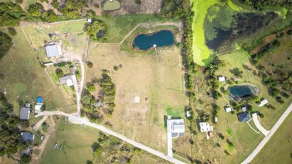 3 Acres of Residential Land for Sale in Palmer, Texas