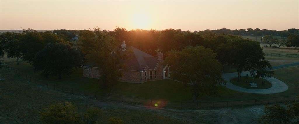 138 Acres of Agricultural Land with Home for Sale in Cleburne, Texas