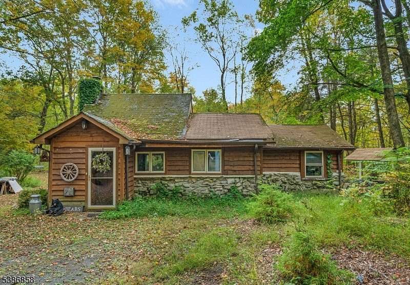 5 Acres of Residential Land with Home for Sale in Hardyston Township, New Jersey