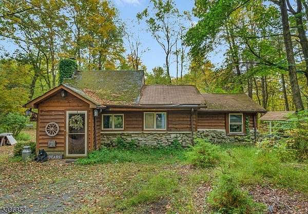 5 Acres of Residential Land with Home for Sale in Hardyston Township, New Jersey