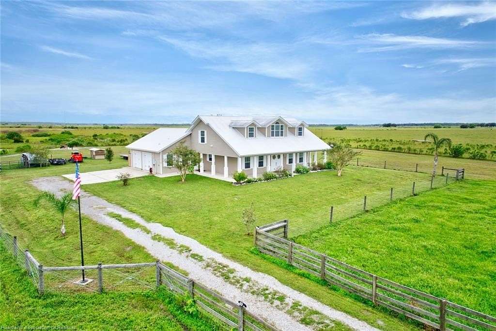 5 Acres of Residential Land with Home for Sale in Zolfo Springs, Florida