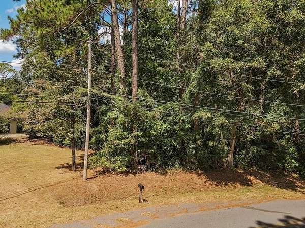 0.91 Acres of Residential Land for Sale in Thomasville, Georgia