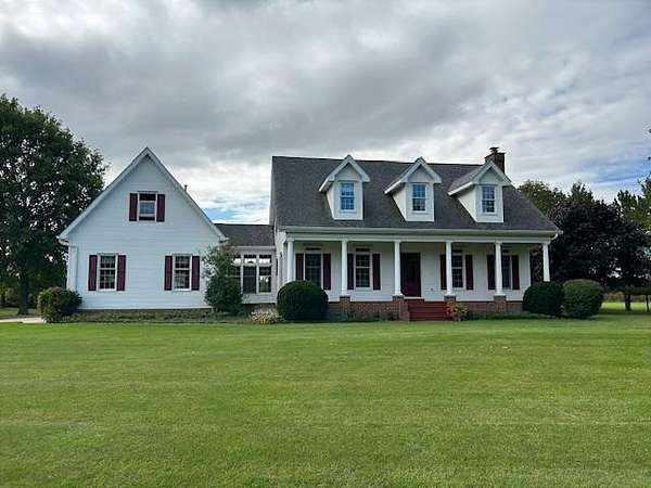 10 Acres of Residential Land with Home for Sale in Lowell, Indiana