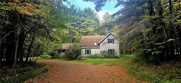 8 Acres of Residential Land with Home for Sale in Harpersfield, New York