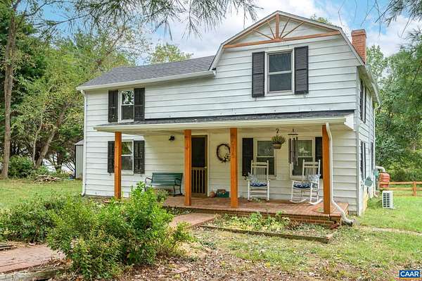 2 Acres of Residential Land with Home for Sale in Schuyler, Virginia