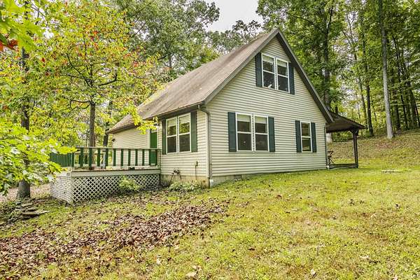 1.72 Acres of Residential Land with Home for Sale in Bloomfield, Indiana