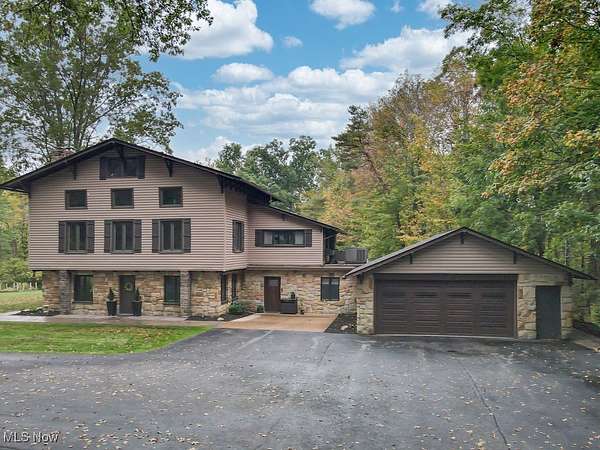 7.18 Acres of Residential Land with Home for Sale in Richfield, Ohio