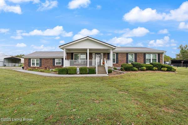 32 Acres of Agricultural Land with Home for Sale in Lebanon Junction, Kentucky