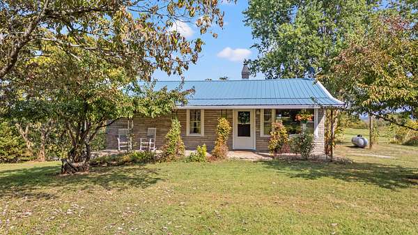 4.17 Acres of Residential Land with Home for Sale in Winchester, Kentucky