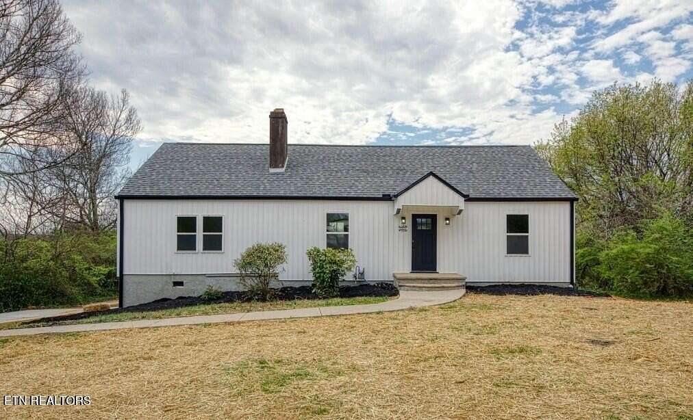 0.3 Acres of Residential Land with Home for Sale in Knoxville, Tennessee