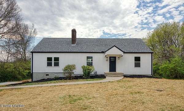 0.3 Acres of Residential Land with Home for Sale in Knoxville, Tennessee