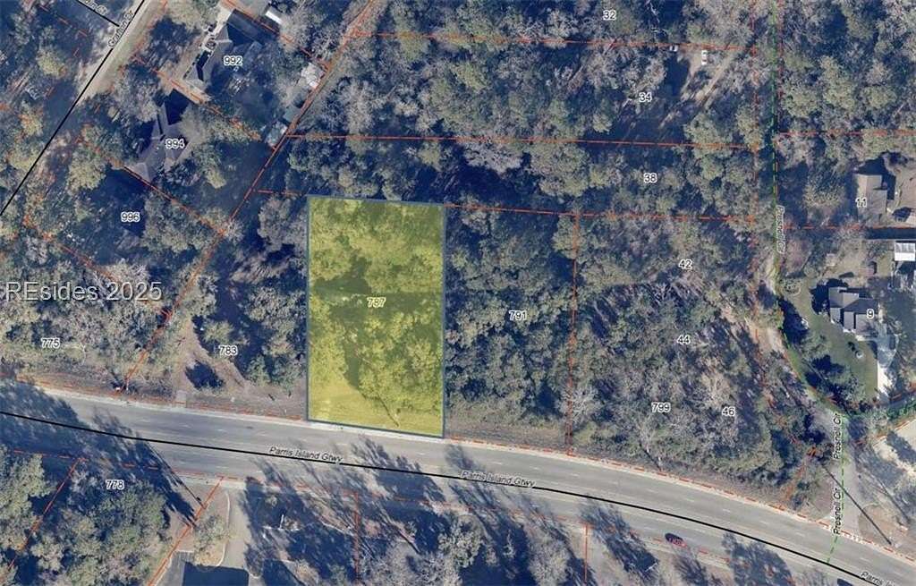 0.75 Acres of Land for Sale in Beaufort, South Carolina