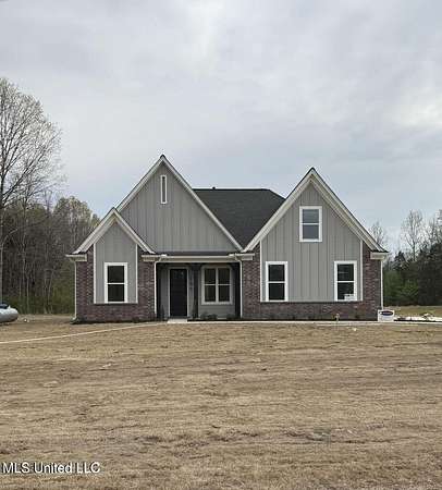 4 Acres of Residential Land with Home for Sale in Byhalia, Mississippi