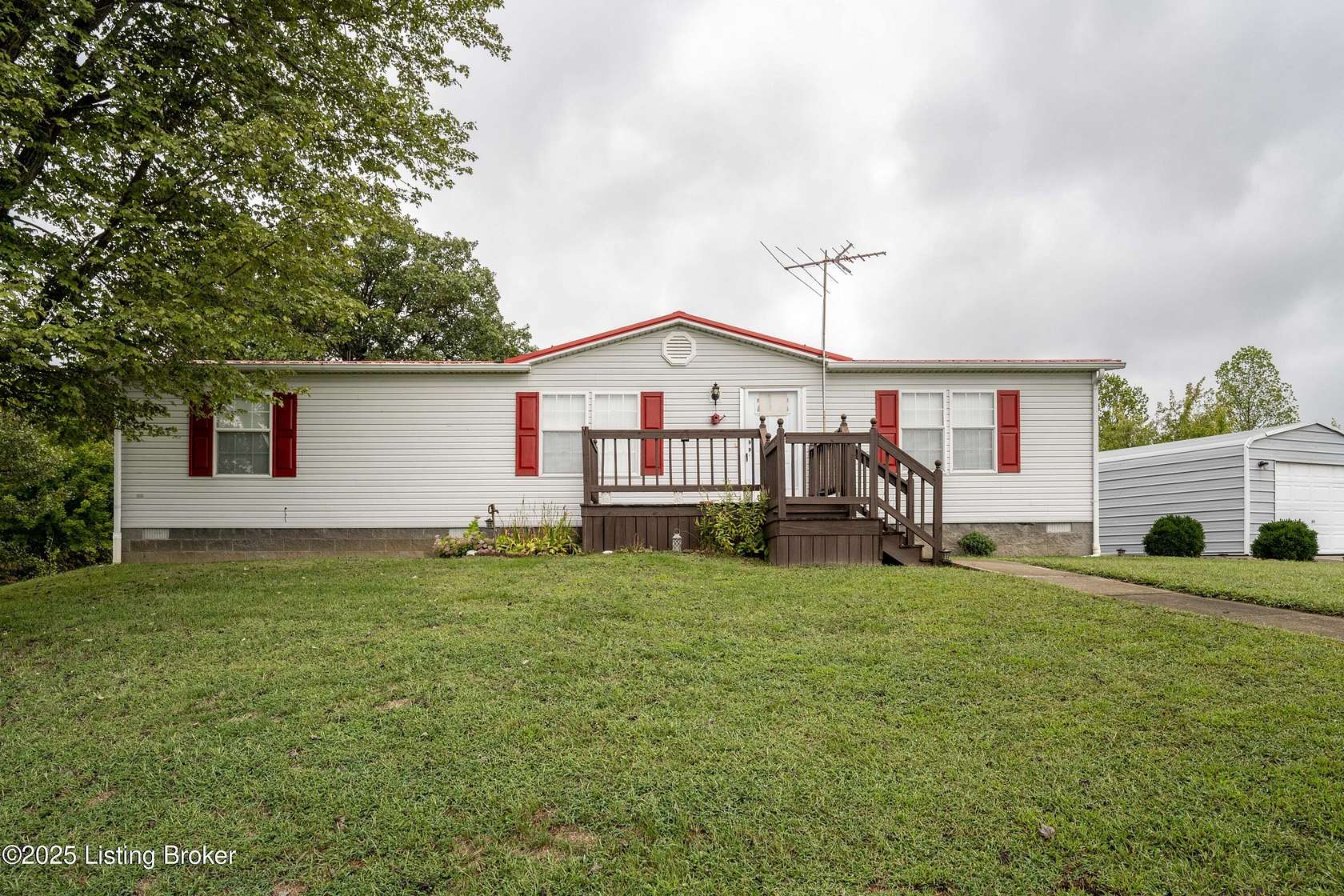 8.82 Acres of Residential Land with Home for Sale in Battletown, Kentucky