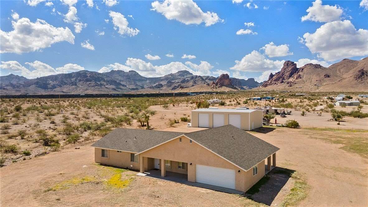 2.35 Acres of Residential Land with Home for Sale in Golden Valley, Arizona