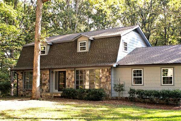 2.2 Acres of Residential Land with Home for Sale in Winchester, Tennessee