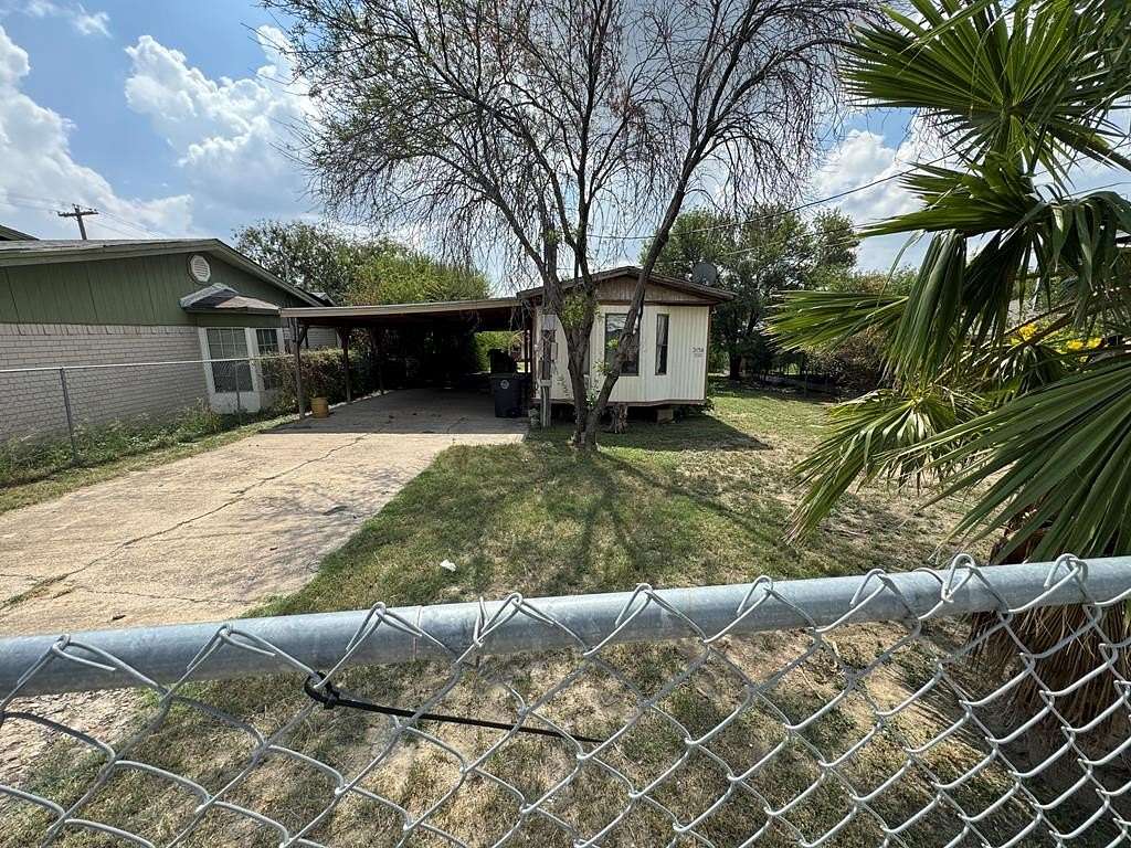 0.28 Acres of Residential Land for Sale in Eagle Pass, Texas