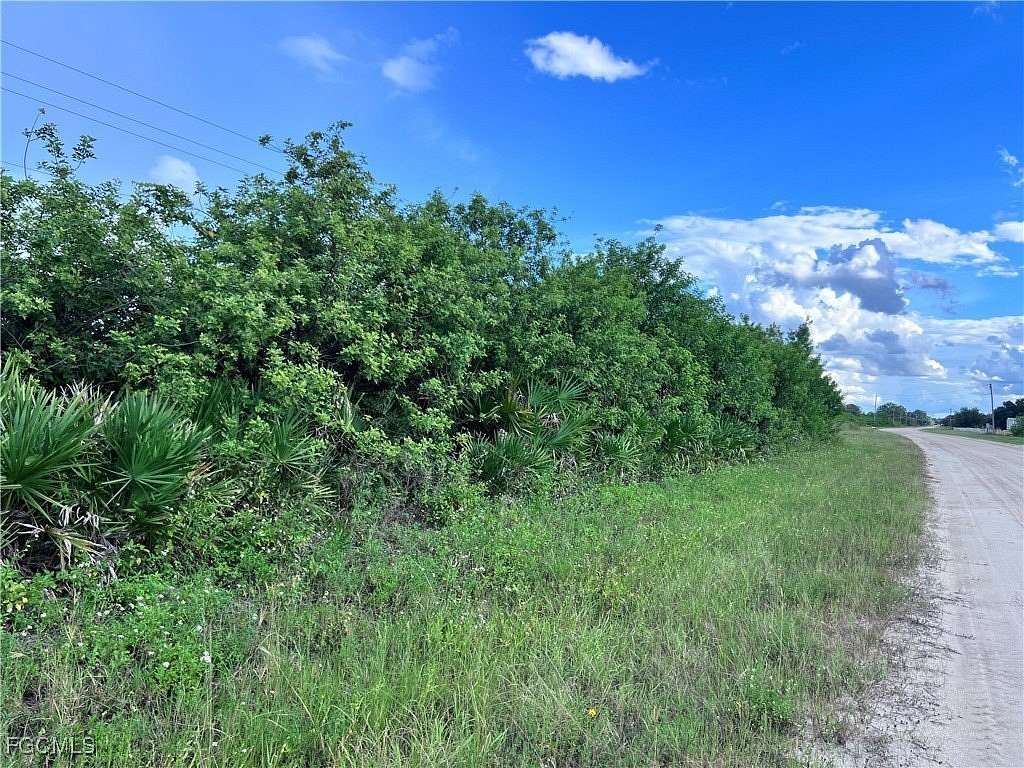 1 Acre of Residential Land for Sale in LaBelle, Florida