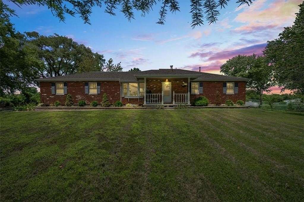 6 Acres of Land with Home for Sale in Lee's Summit, Missouri