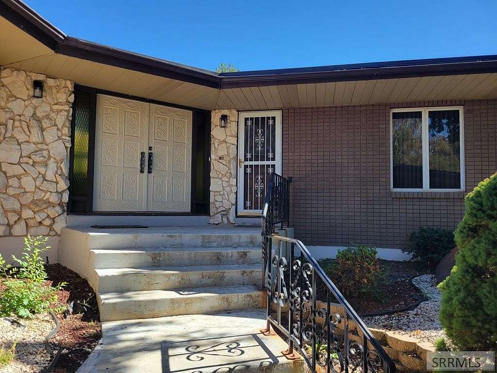 16.7 Acres of Land with Home for Sale in Idaho Falls, Idaho