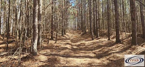 6 Acres of Residential Land for Sale in Camden, Tennessee