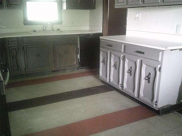 30.5 Acres of Land with Home for Sale in Nowata, Oklahoma