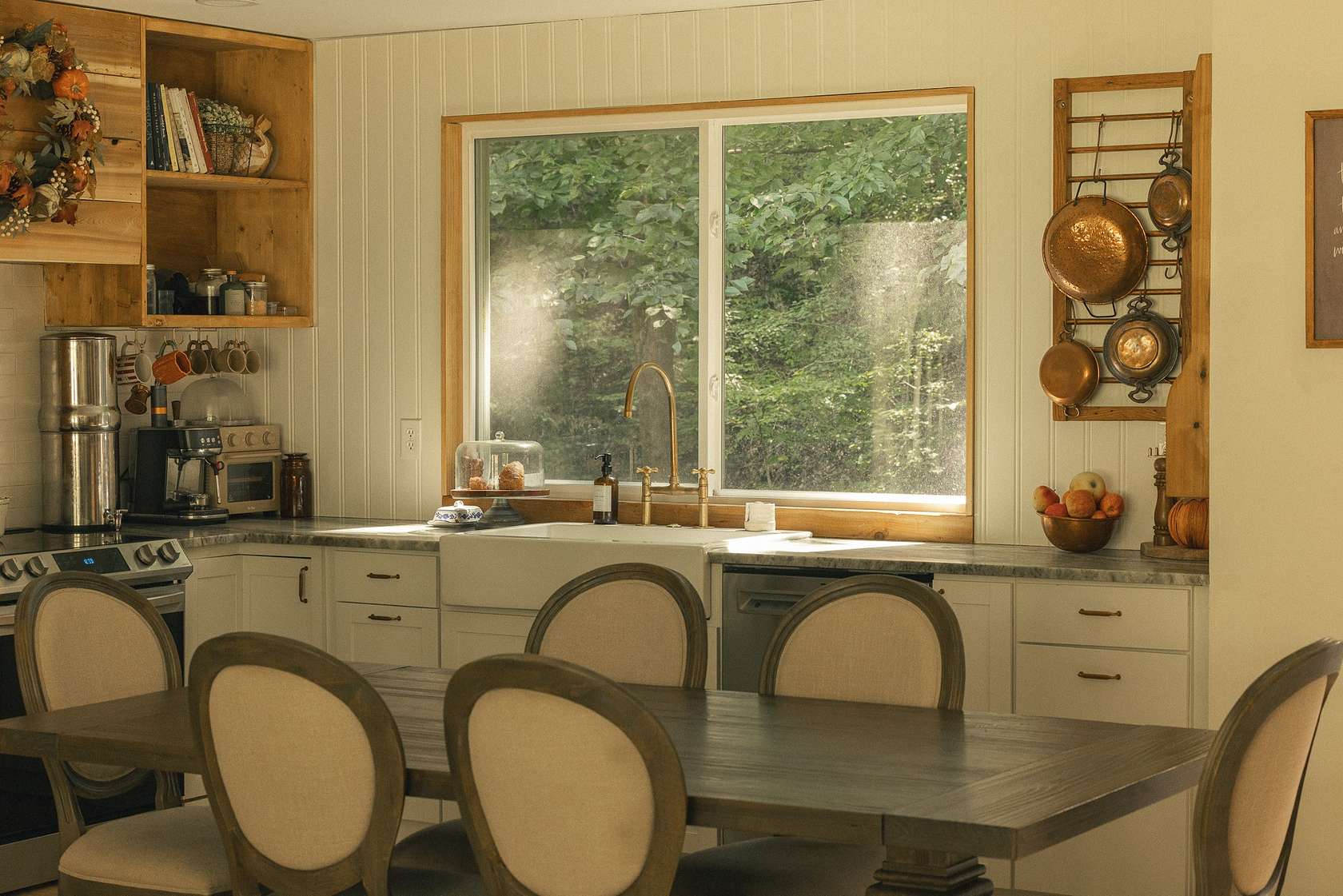 2.6 Acres of Residential Land with Home for Sale in Ashland City, Tennessee