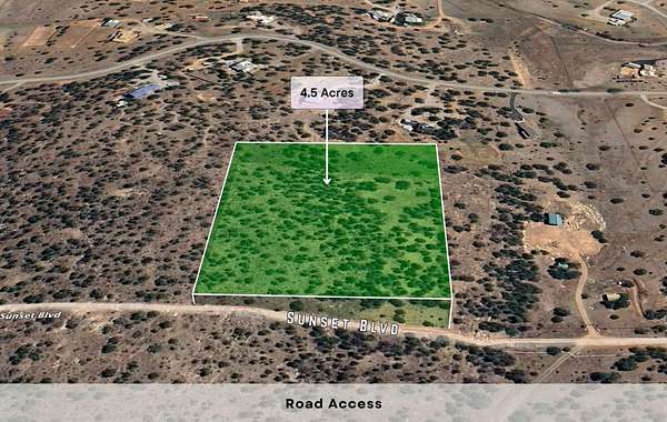 4.5 Acres of Land for Sale in Edgewood, New Mexico