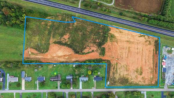 11 Acres of Commercial Land for Sale in Hustonville, Kentucky