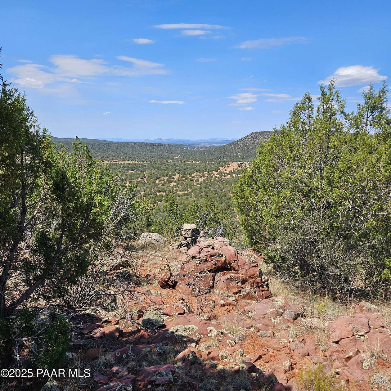 1.33 Acres of Land for Sale in Seligman, Arizona