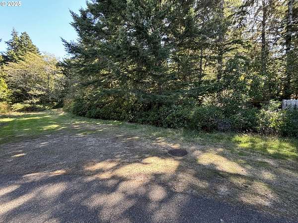 0.35 Acres of Residential Land for Sale in Florence, Oregon
