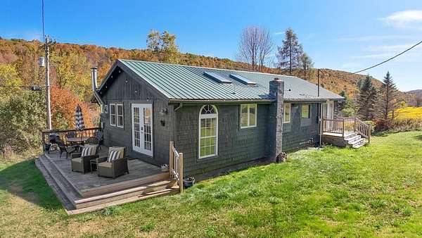 6 Acres of Residential Land with Home for Sale in Bovina, New York