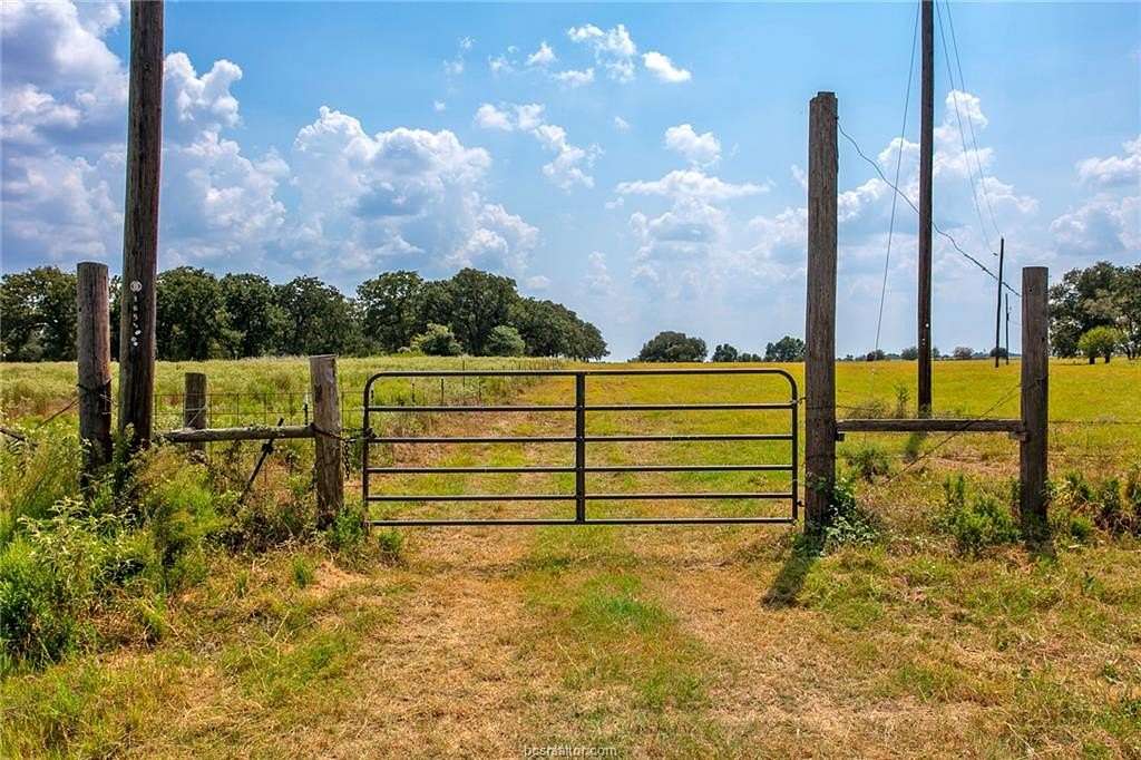 21.6 Acres of Land for Sale in Calvert, Texas