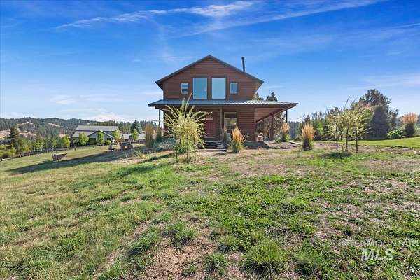 2.72 Acres of Residential Land with Home for Sale in Garden Valley, Idaho