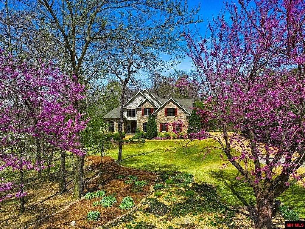 2 Acres of Residential Land with Home for Sale in Mountain Home, Arkansas