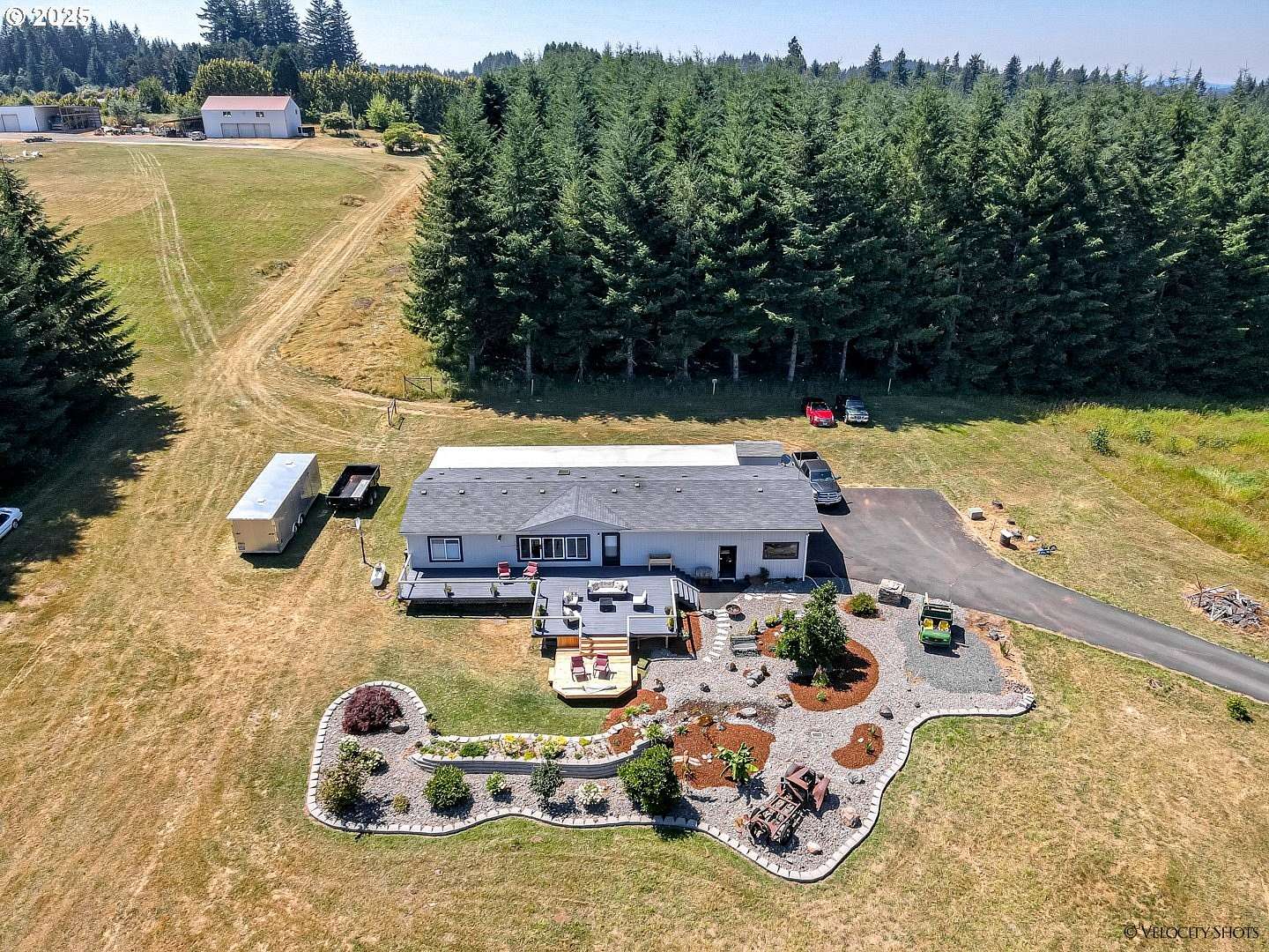20 Acres of Land with Home for Sale in Sandy, Oregon