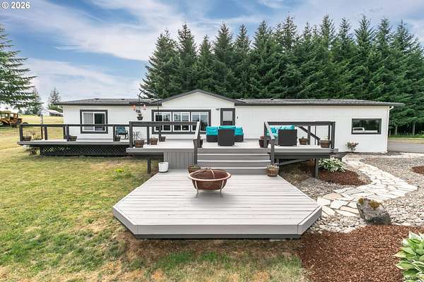 20 Acres of Land with Home for Sale in Sandy, Oregon