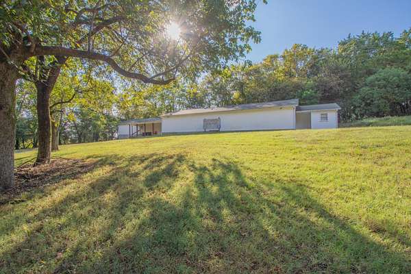 3 Acres of Improved Commercial Land for Sale in Pulaski, Tennessee