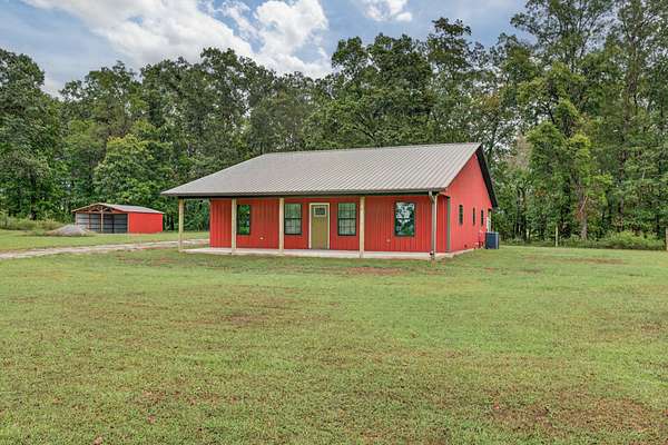 2 Acres of Residential Land with Home for Sale in Flintville, Tennessee