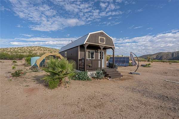 40 Acres of Land with Home for Sale in Kingman, Arizona